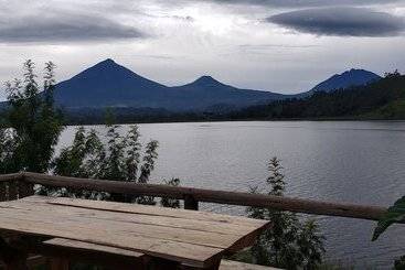 هتل Gahiza Island Retreat