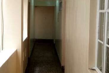 هتل Glory Guest House