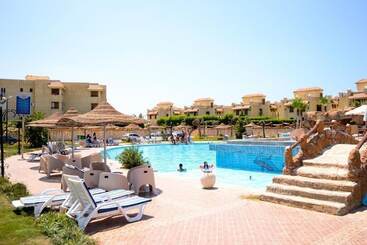 هتل Marseilia Beach 3
