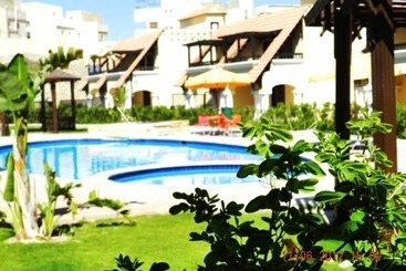 هتل Marseilia Beach 3