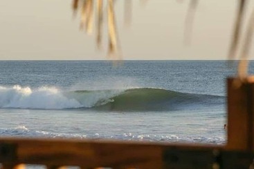 هتل Pelicano Surf Camp