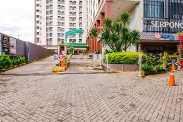 هتل Quade Stay At Serpong Greenview