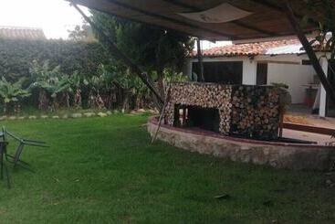 هتل Solar De La Villa Campestre