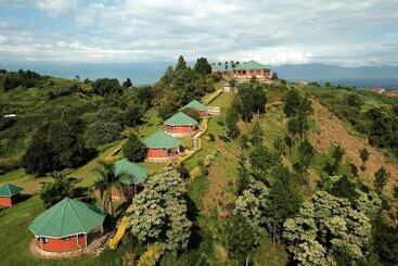 هتل Top Of The World Lodge
