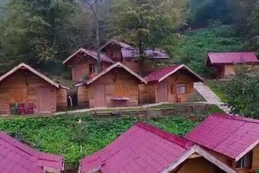هتل Yesil Dus Vadisi Bungalow Restoran