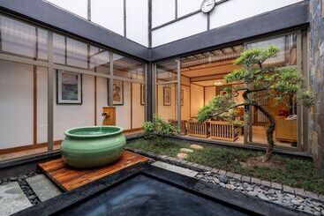 هتل Yoko Onsen Quang Hanh