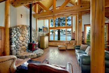 On Lake Tahoe!! Close To Heavenly And Casino S