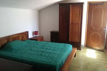 پانسیون Room In Guest Room   Affitta Camere Monte Grappa