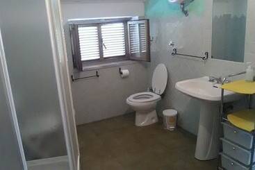 پانسیون Room In Guest Room Affitta Camere Monte Grappa