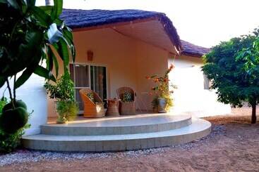 پانسیون Nino Ranch Lodge