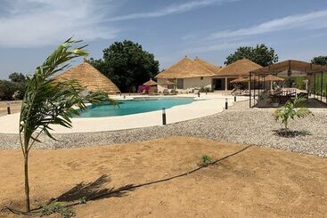 پانسیون Nino Ranch Lodge