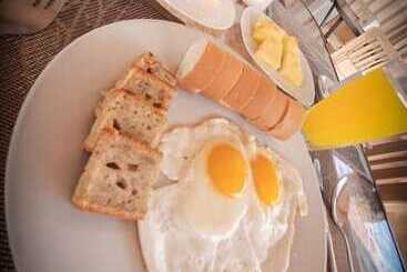 پانسیون Paloma Guest House & Restaurant