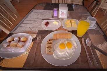 پانسیون Paloma Guest House & Restaurant