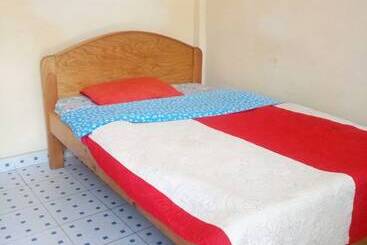 پانسیون Rainbow Guest House