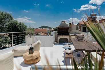 پانسیون Sea View Studio With A Barbecue Area On The Terrace Of The Building A Smart Tv