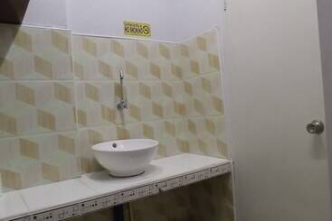 پانسیون Serge Kafe Apartelle
