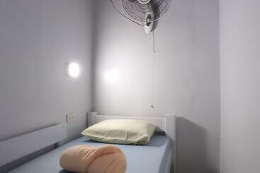 پانسیون Serge Kafe Apartelle