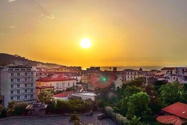 پانسیون Sunset Home Sorrento