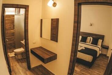 پانسیون Toucan Platinum Suites Apart