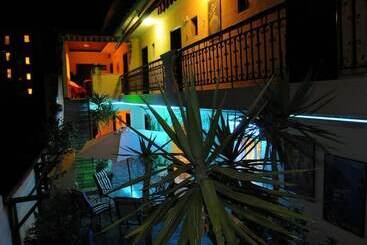 Welcome To Hotel ,,petunia,, In Neos Marmaras,xalkidiki ,greece,in Para18dise