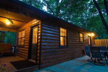 Arabella Cozy Nest With Hot Tub And Fire Pit In The Backyard By Redawning