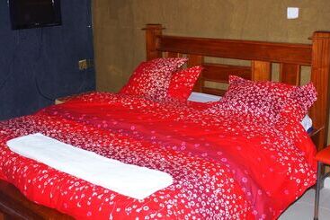 تختخواب و صبحانه Bells Guest House