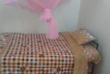تختخواب و صبحانه Look Up Guest House