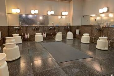 Funabashi Grand Sauna And Capsule Hotel Caters To Men