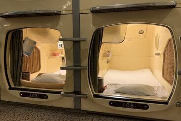 Funabashi Grand Sauna And Capsule Hotel   Caters To Men