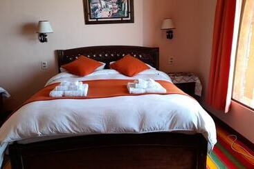 Hostal Phaxsi