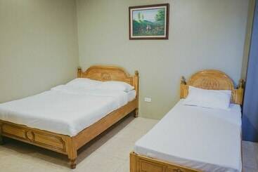 هتل 2428 Suites