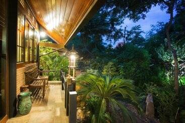 هتل Cattani S Riverside Home