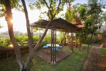 هتل Cattani S Riverside Home