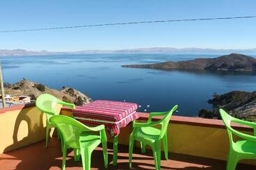 هتل Hostal Jallalla