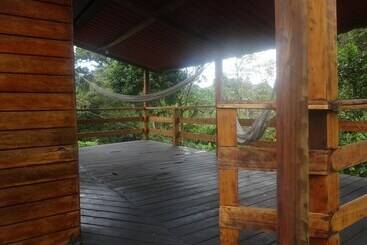 هتل Cabañas Golden Tanager