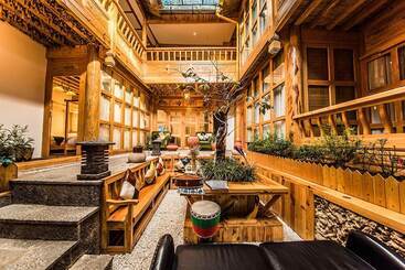 هتل Lijiang Yongshe Inn