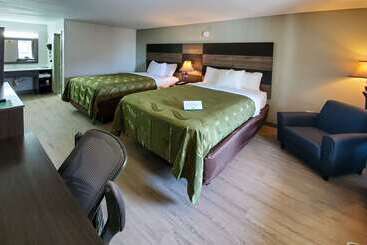 هتل Quality Inn And Conference Center