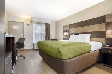 هتل Quality Inn And Conference Center