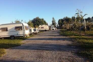 هتل روستایی Salaš Farma 47 Miris Dunja