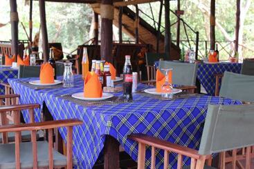 هتل Zarafa Tented Camp
