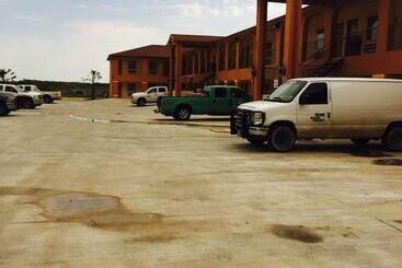 مُتل Texan Inn And Suites Tilden