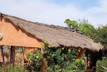 پانسیون Campement Baobab Chambres D Hotes 15mn De L Aeroport
