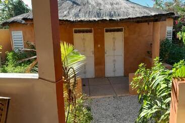 پانسیون Campement Baobab Chambres D Hotes 15mn De L Aeroport