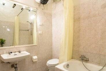 Plush Farmhouse In Bacchereto With Swimming Pool