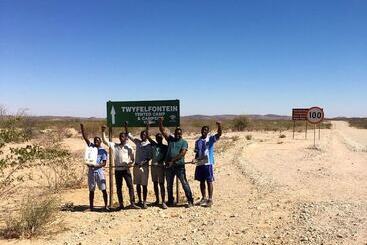 هاستل Twyfelfontein Tented Camp