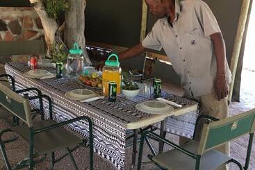 هاستل Twyfelfontein Tented Camp