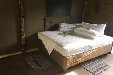 هاستل Twyfelfontein Tented Camp