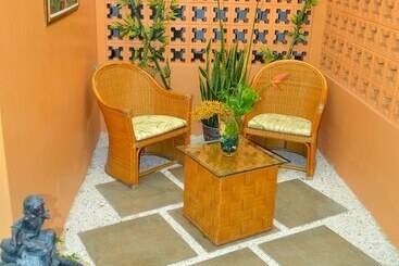 تختخواب و صبحانه Shalom House