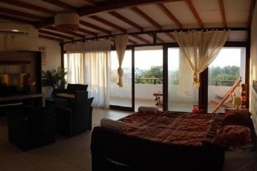 Burgues Mancora Hostel