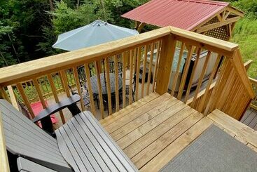 Foxes  Den Cabin With Private Hot Tub And Arcade Game By Redawning
